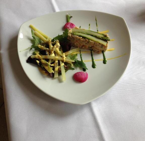 هتل Hôtel Lou Caleù Restaurant Le Rocher Des Abeilles