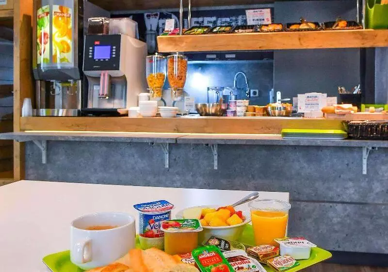 בית מלון כפרי Ibis Budget Coutances