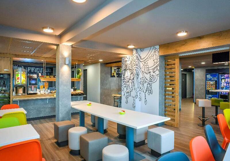 בית מלון כפרי Ibis Budget Coutances