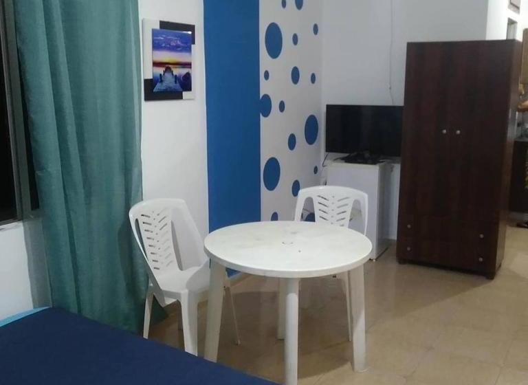 هتل And Residence King George