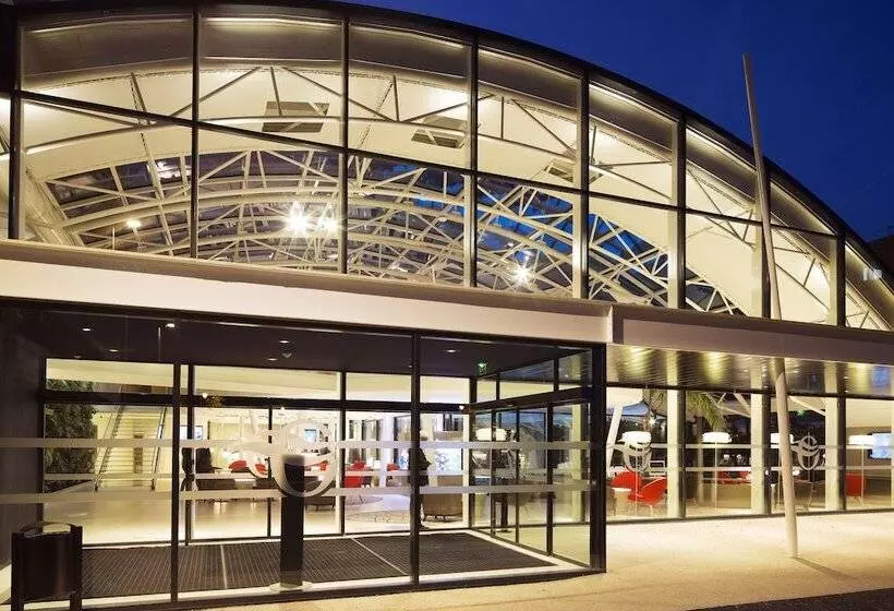 ホテル Oceania Paris Roissy Cdg