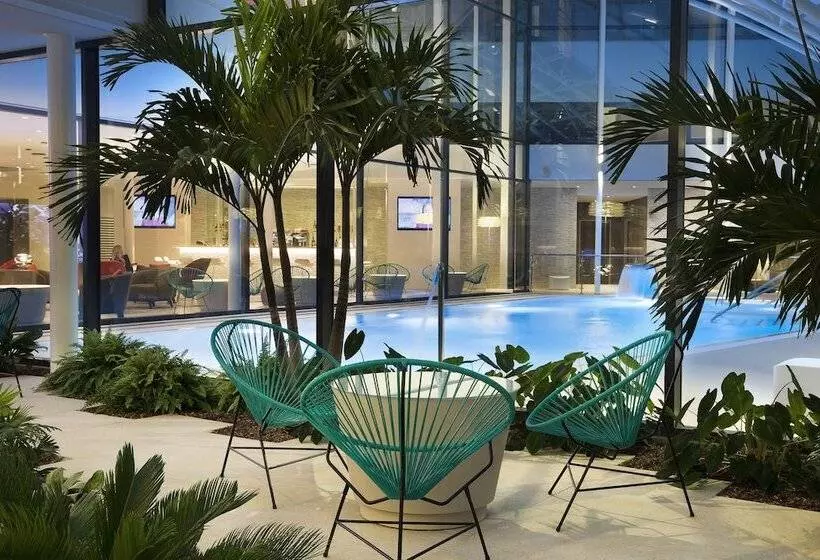 ホテル Oceania Paris Roissy Cdg