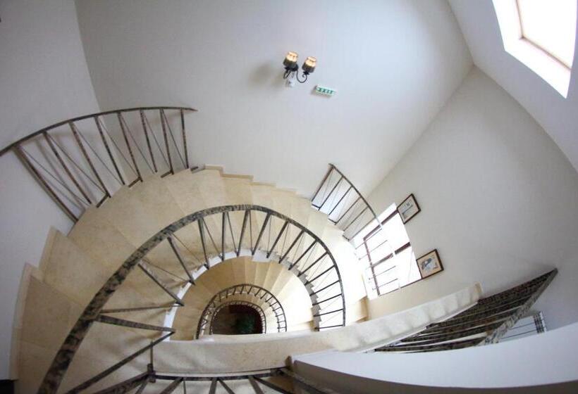 Отель Par Avion