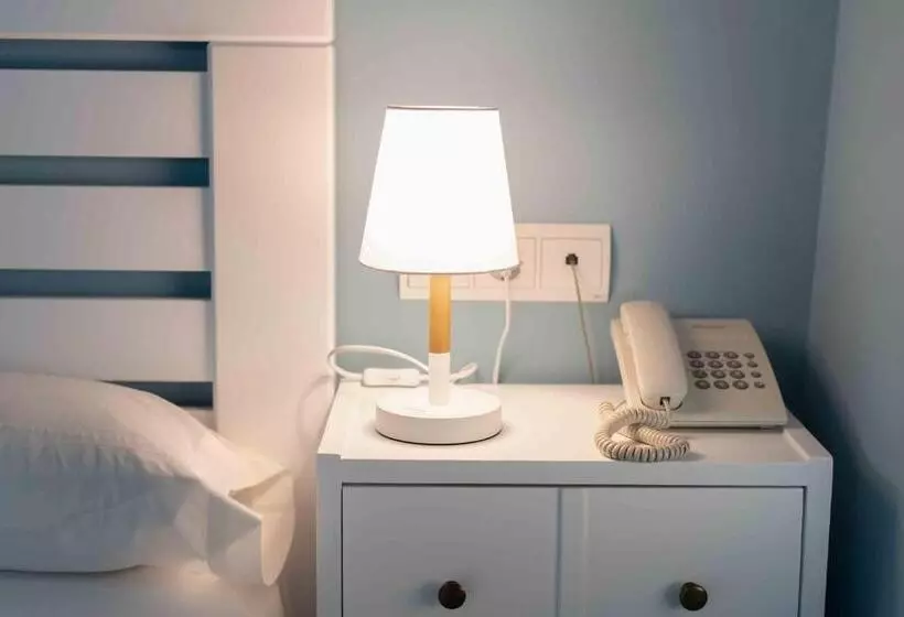 هتل روستایی Almunia