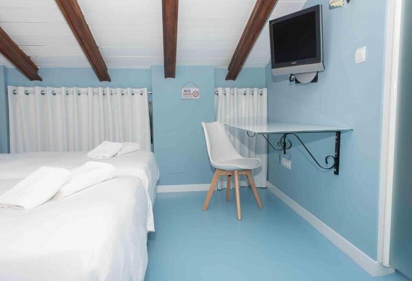 فندق ريفى Almunia