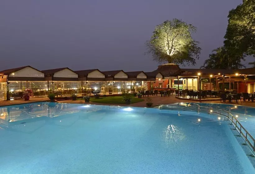 هتل The Dukes Retreat, Khandala