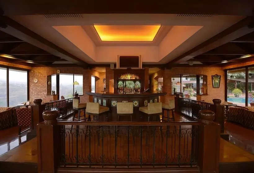 هتل The Dukes Retreat, Khandala