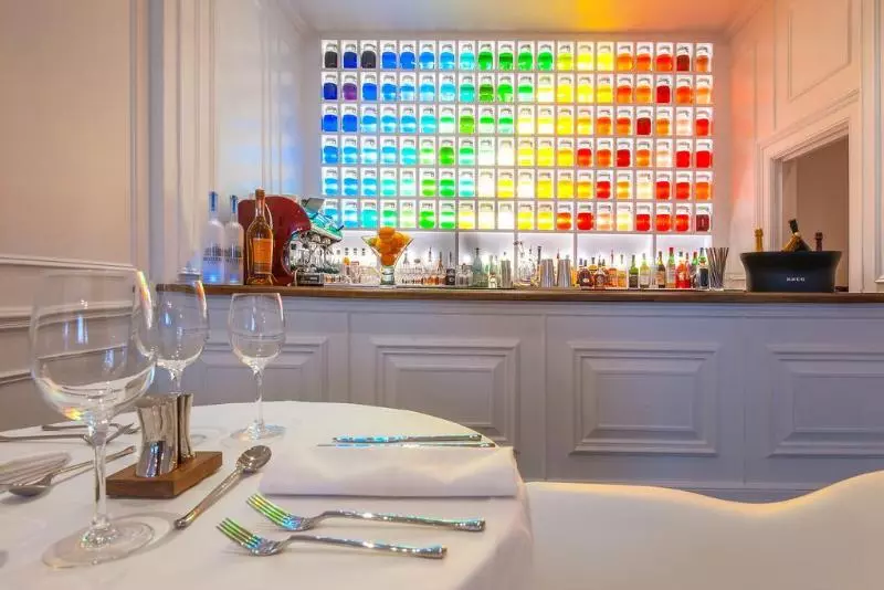 בית מלון כפרי The Exhibitionist