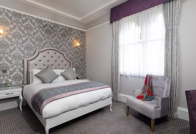 Отель Wroxall Abbey