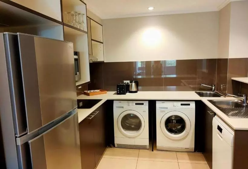 Laguna Serviced Apartments