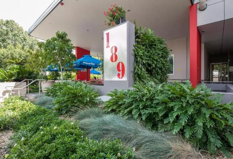 Laguna Serviced Apartments