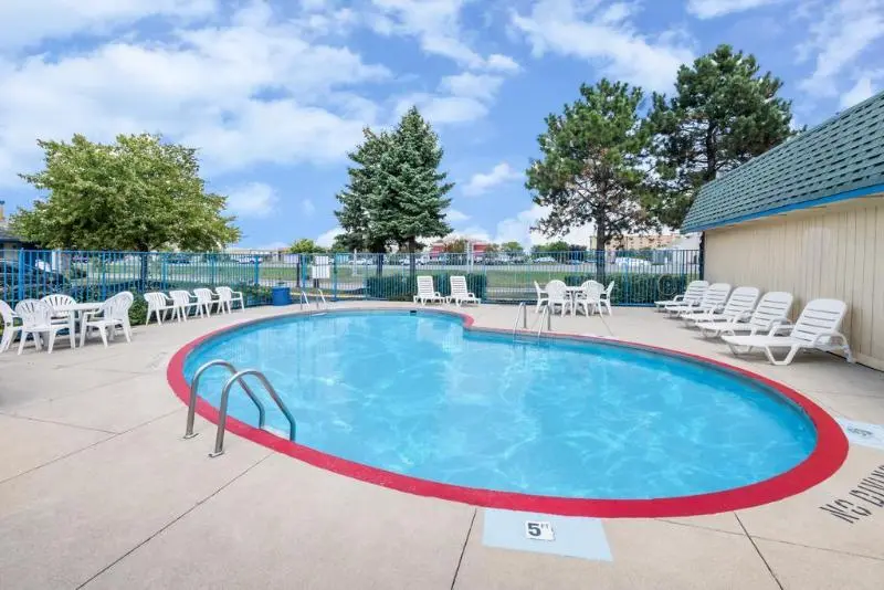 モーテル Hilliard Motor Lodge