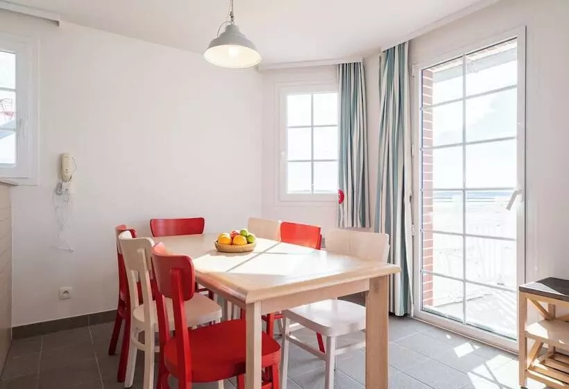 Pierre & Vacances Premium Residence De La Plage