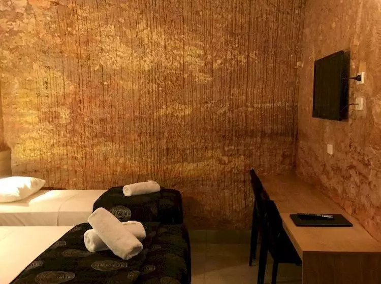 The Lookout Cave Underground Motel