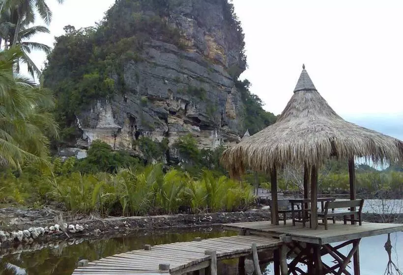 Hotelli Caluwayan Palm Island Resort