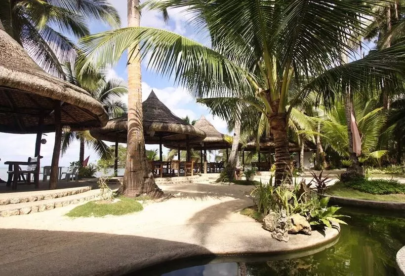 Hotelli Caluwayan Palm Island Resort