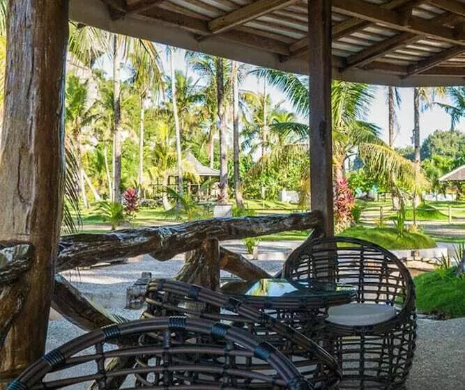 Hotelli Caluwayan Palm Island Resort