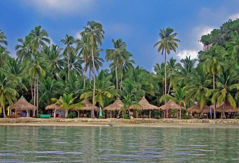 Szálloda Caluwayan Palm Island Resort