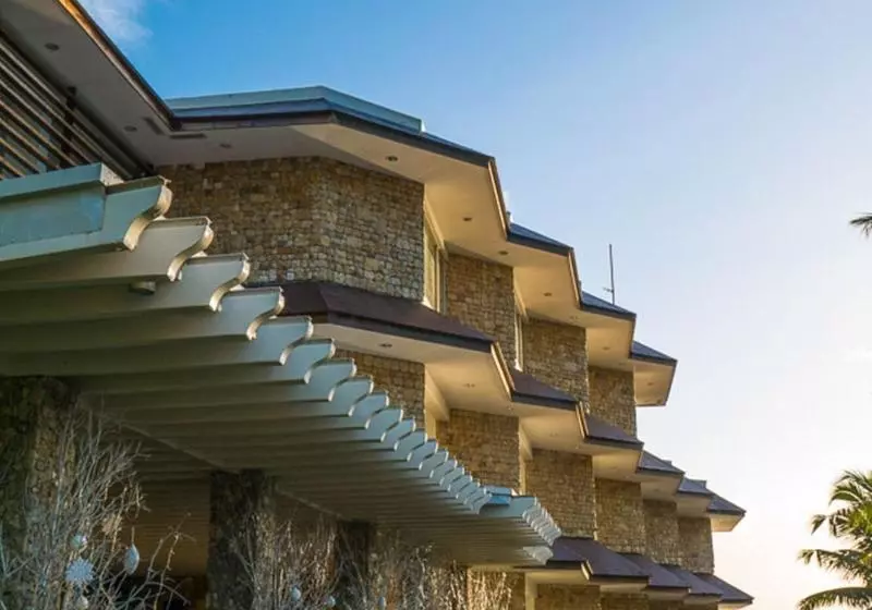 Hotelli Caluwayan Palm Island Resort