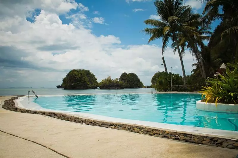 Hotelli Caluwayan Palm Island Resort