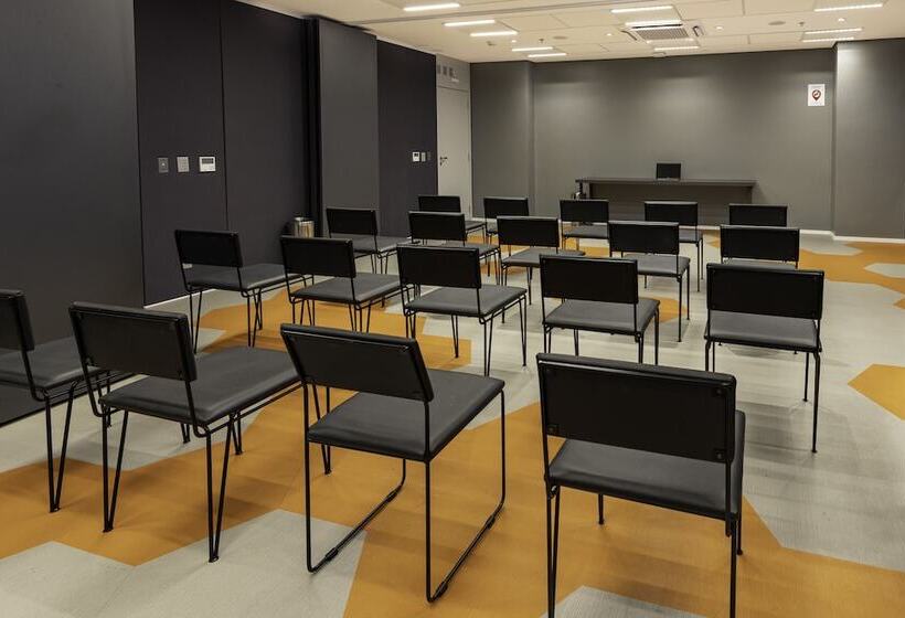 Hotel Intercity Tatuape