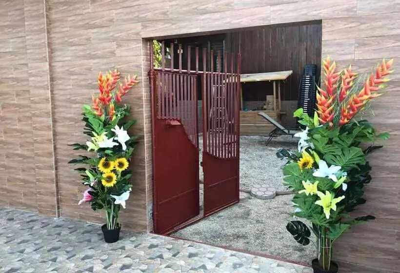 ホテル Señorita Suites By The Beach In Baganga