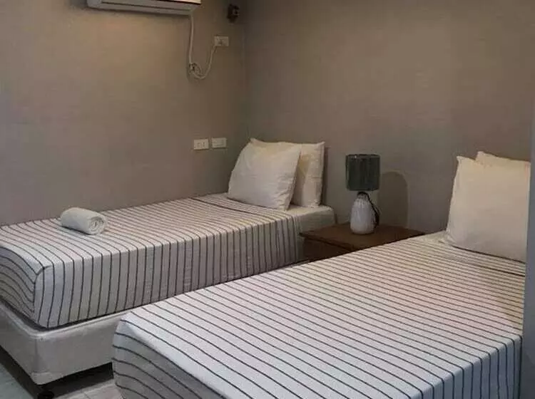 ホテル Señorita Suites By The Beach In Baganga