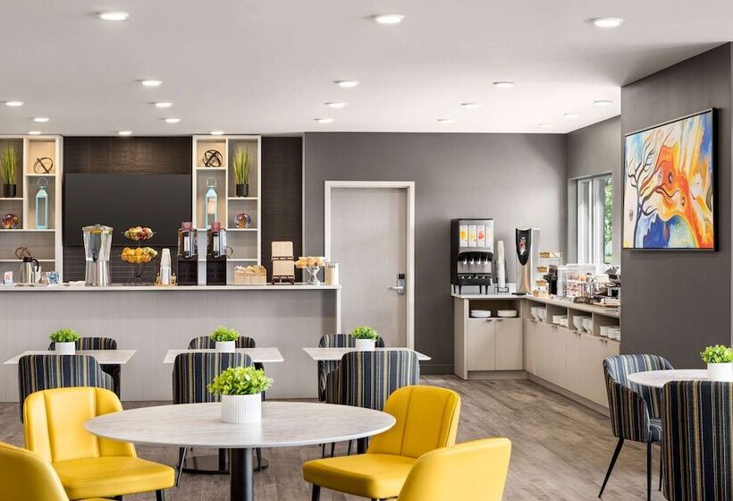 Microtel Inn & Suites Montreal Airport   Dorval Qc