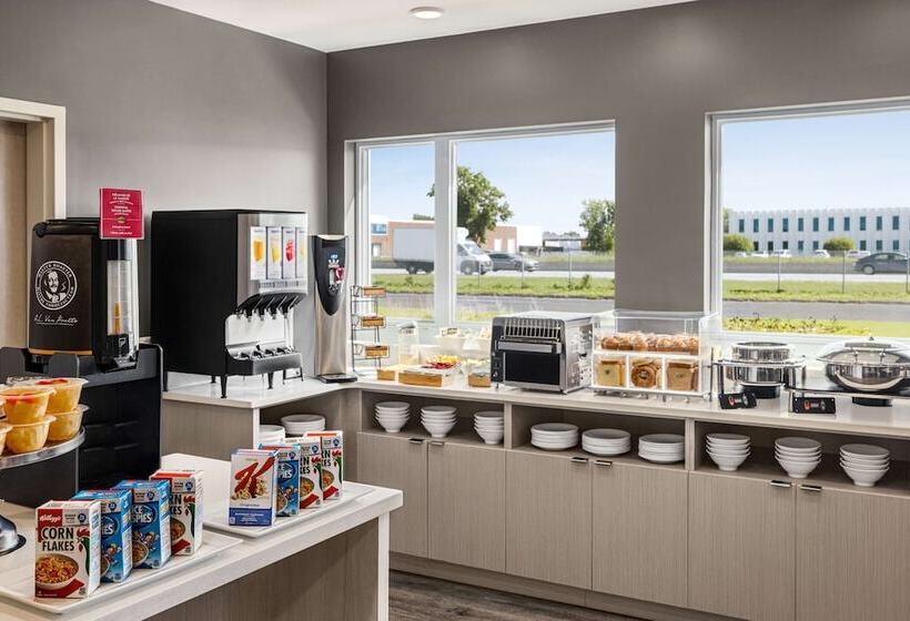 Microtel Inn & Suites Montreal Airport   Dorval Qc