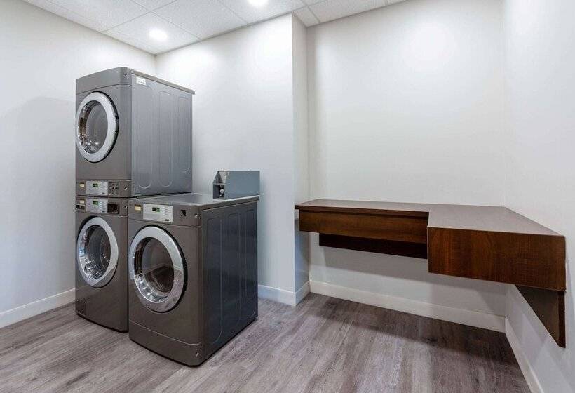 Microtel Inn & Suites Montreal Airport   Dorval Qc