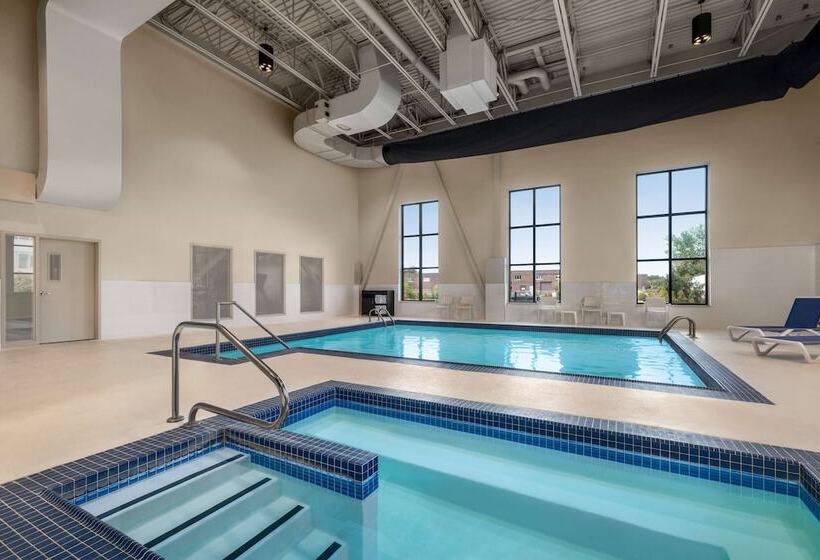 Microtel Inn & Suites Montreal Airport   Dorval Qc