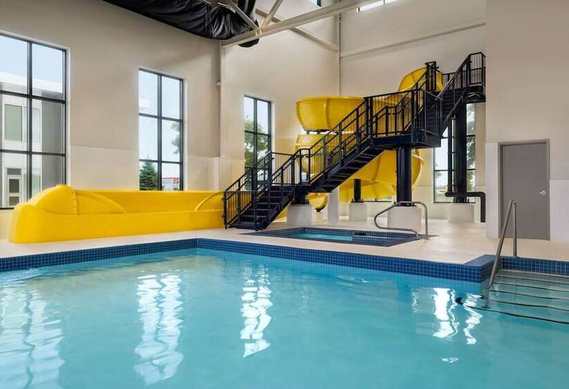 Microtel Inn & Suites Montreal Airport   Dorval Qc