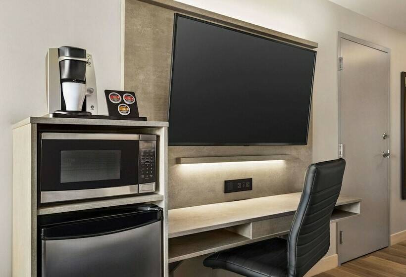 Microtel Inn & Suites Montreal Airport   Dorval Qc