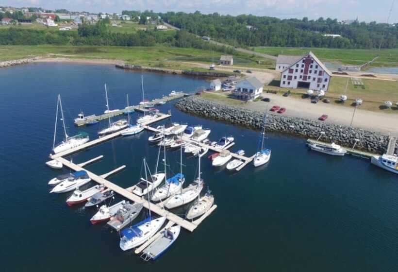 פנסיון Room In Guest Room Homestays In Gaspésie Without Breakfast Provided