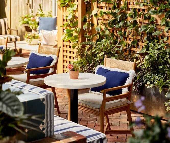 هتل Blue Iris By Life House