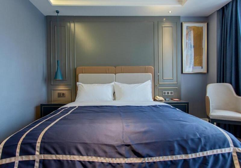 Lanou Hotel Chongqing Hongou Square Wanzhou Guanyinyan