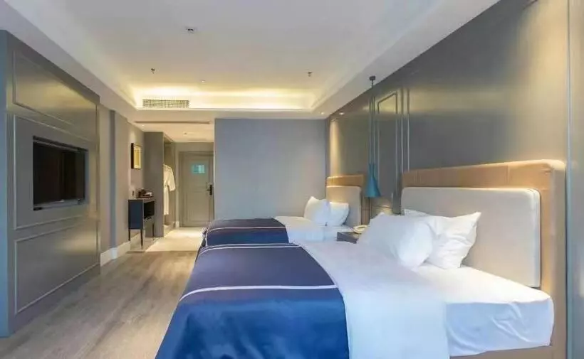 Lanou Hotel Chongqing Hongou Square Wanzhou Guanyinyan