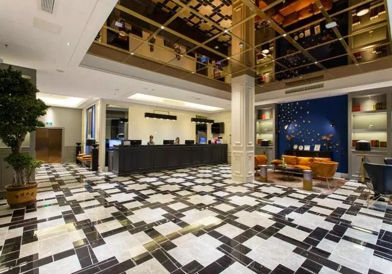 Lanou Hotel Chongqing Hongou Square Wanzhou Guanyinyan