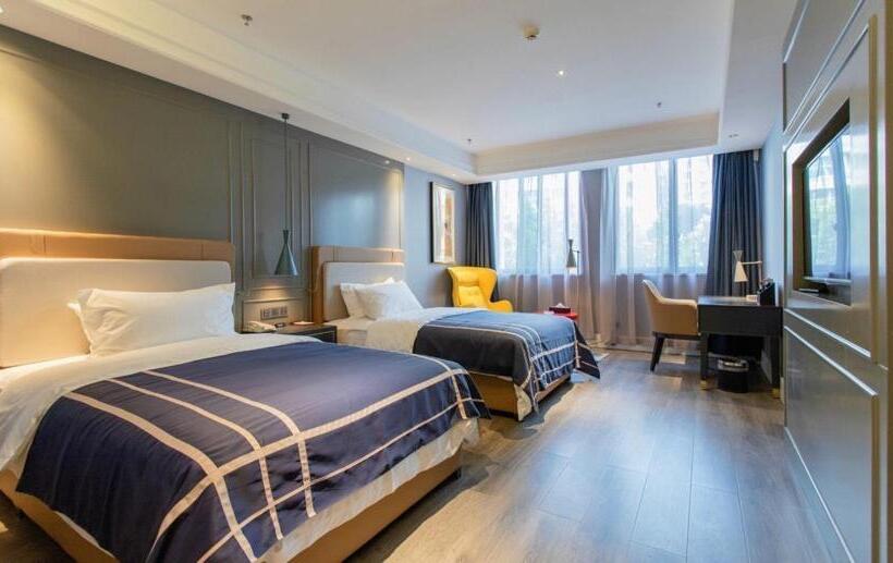 Lanou Hotel Chongqing Hongou Square Wanzhou Guanyinyan