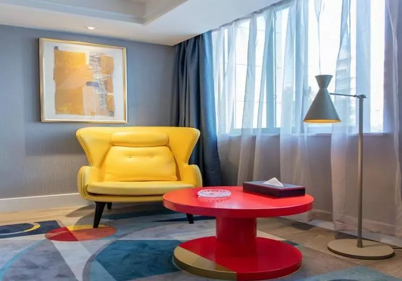 Lanou Hotel Chongqing Hongou Square Wanzhou Guanyinyan