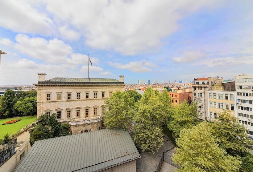 هتل Mukarnas Pera