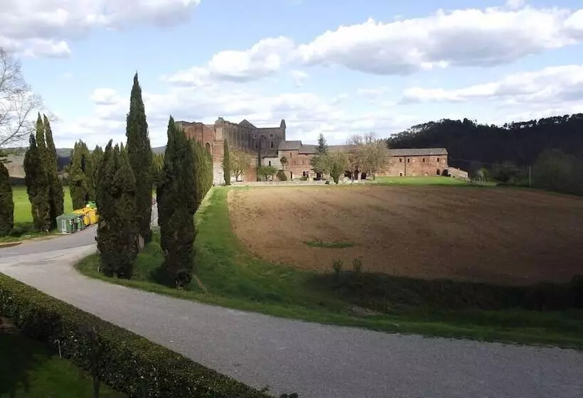 田舎風ホテル Agriturismo San Galgano