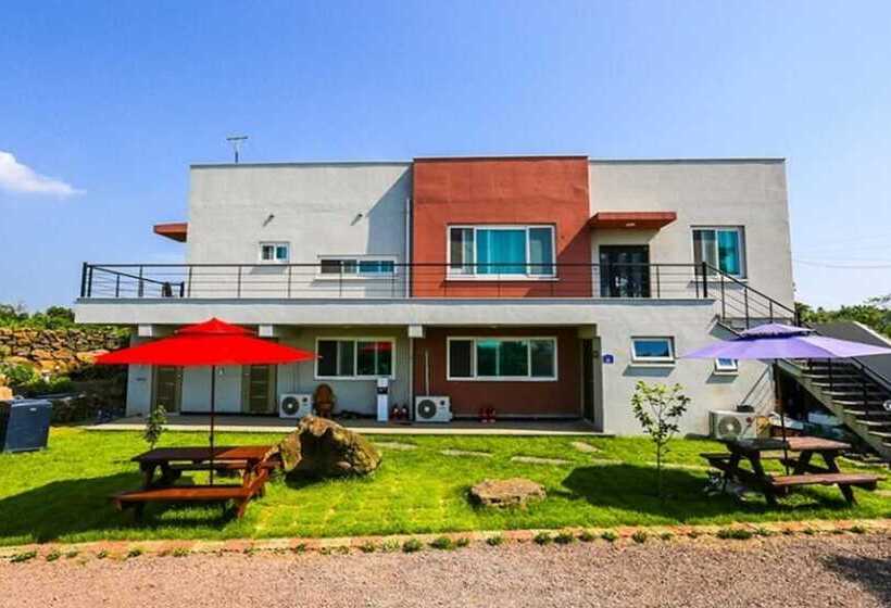 Jeju Osaekgyul Cheheom Pension