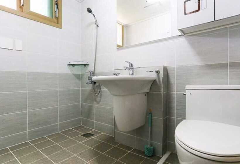 Jeju Osaekgyul Cheheom Pension