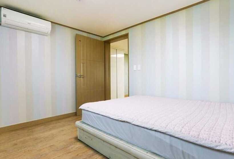 Jeju Osaekgyul Cheheom Pension