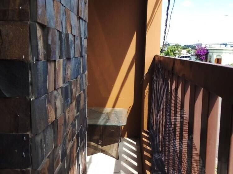 بنسيون Betmar Alojamiento En Centro De Artigas