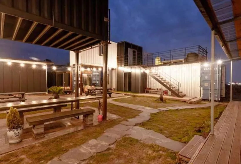 Majatalo Jeju Onoo Box Guest House