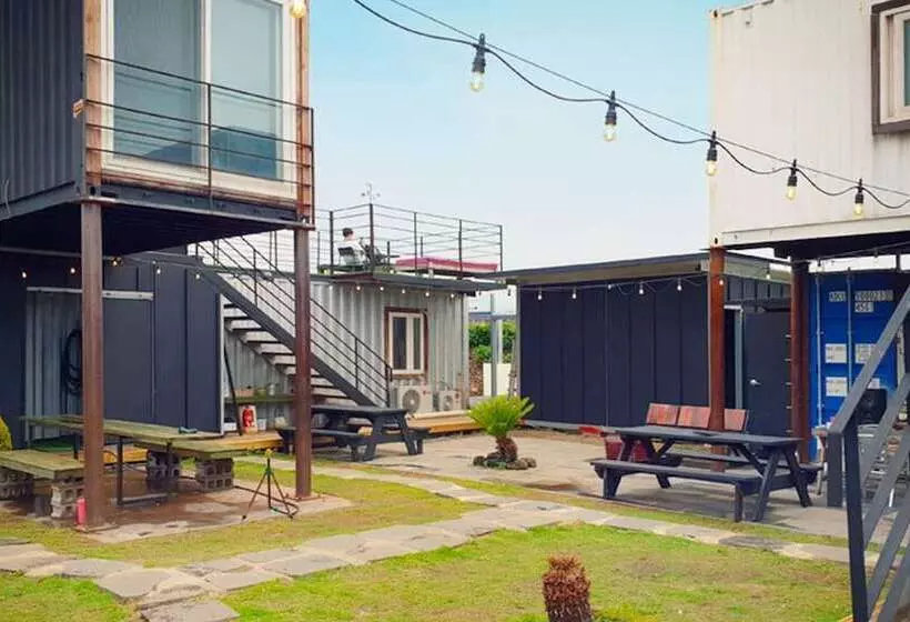 Majatalo Jeju Onoo Box Guest House