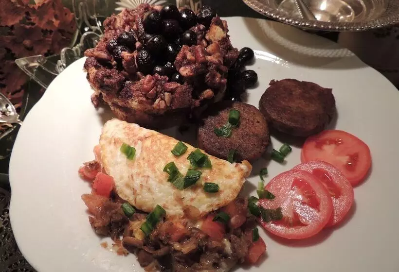 Hotelli 1868 Magnolia House Inn