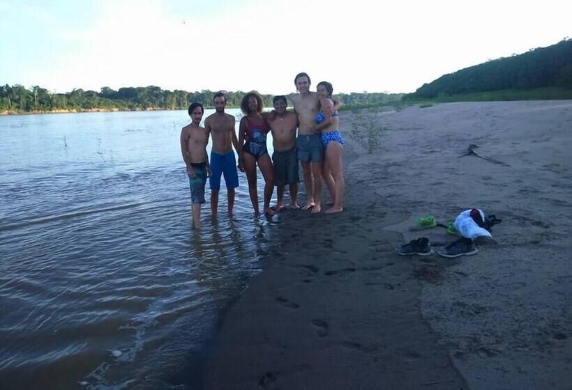 هتل Amazon Lodge Tambopata